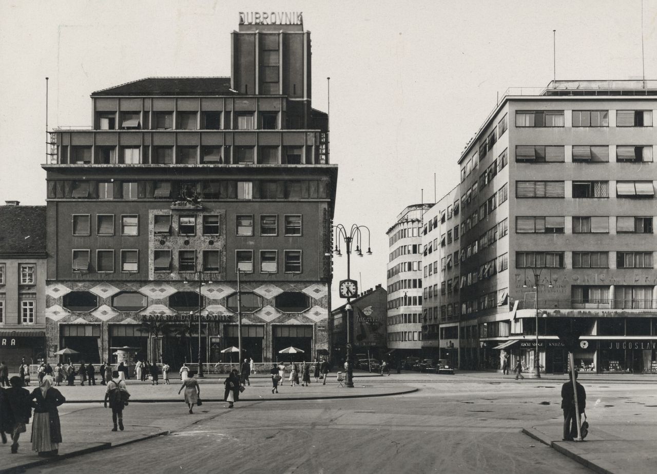 Trg Republike (današnji Trg bana Jelačića) oko 1955. godine, hotel Dubrovnik